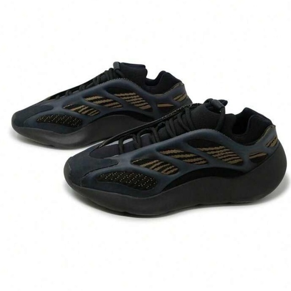 Yeezy 700 V3 brand new - Picture 4 of 6